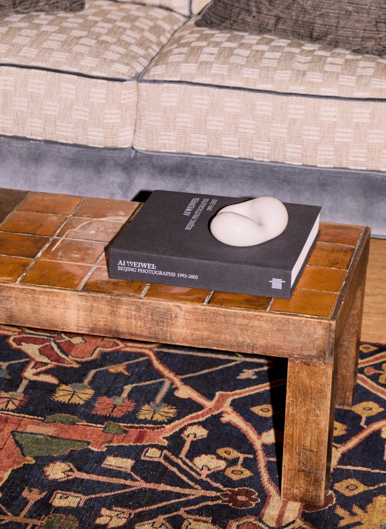 Designed by Armando Aguirre for the 2026 Kips Bay Showhouse NY.Featuring an exceptional antique Bidjar sampler rug from Rug & Kilim Photography by Nick Johnson and Billal Taright