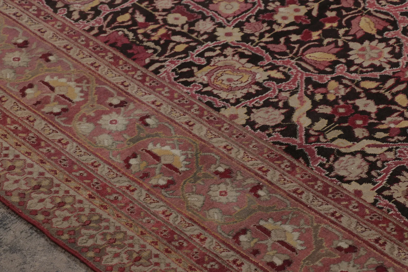 Vintage Agra Floral Rug