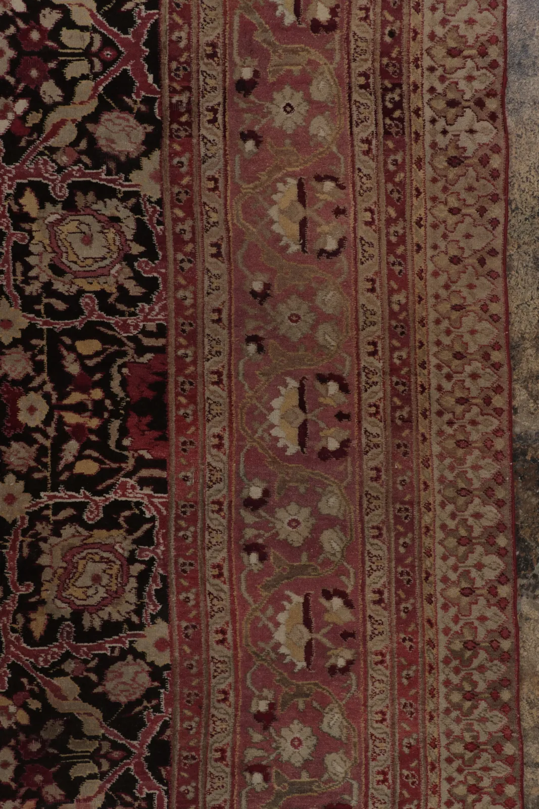 Vintage Agra Floral Rug