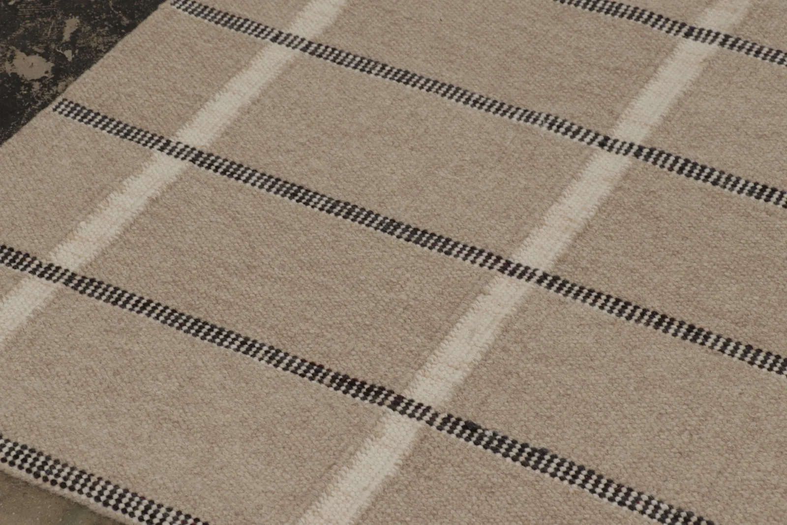 Contemporary Scandinavian Geometric Flatweave