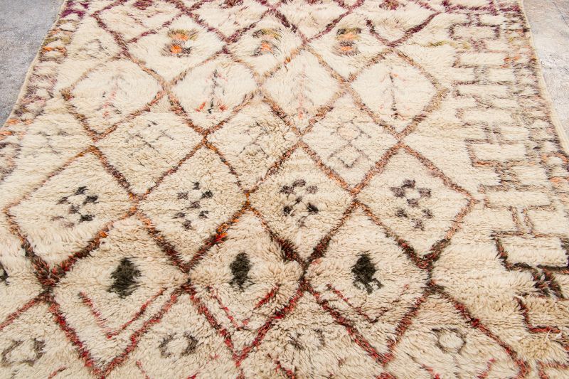 Hover image of Vintage Moroccan Berber Shag Rug with Diamond Grid in Cream & Brown - Rug & Kilim