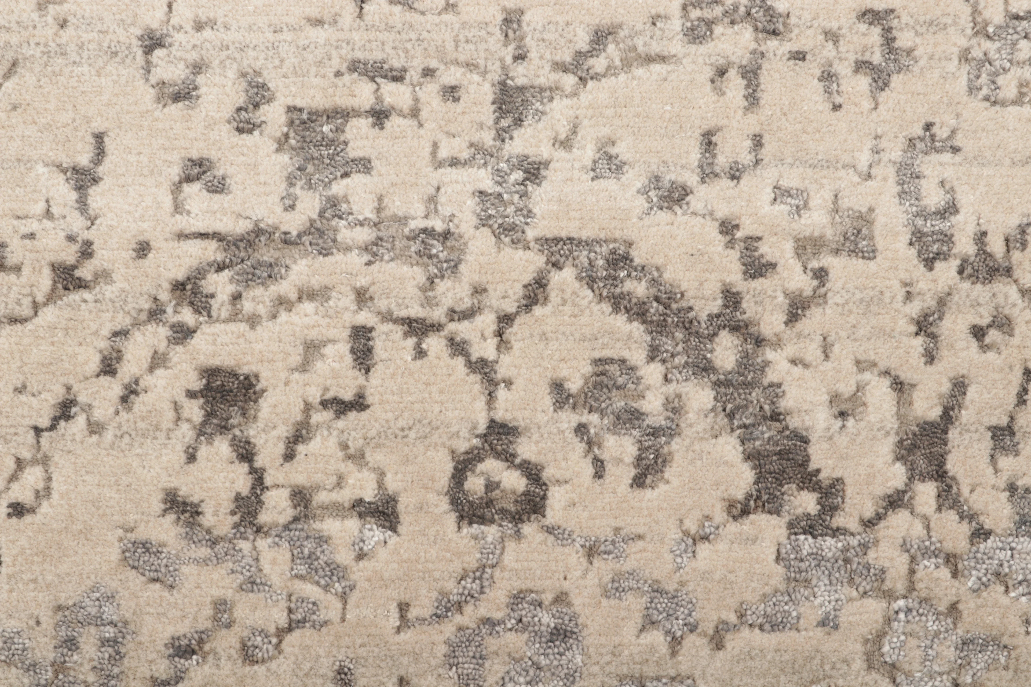 Contemporary Geometric Gift-Sized Rug