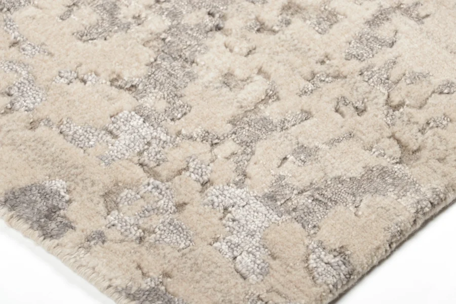 Contemporary Geometric Gift-Sized Rug