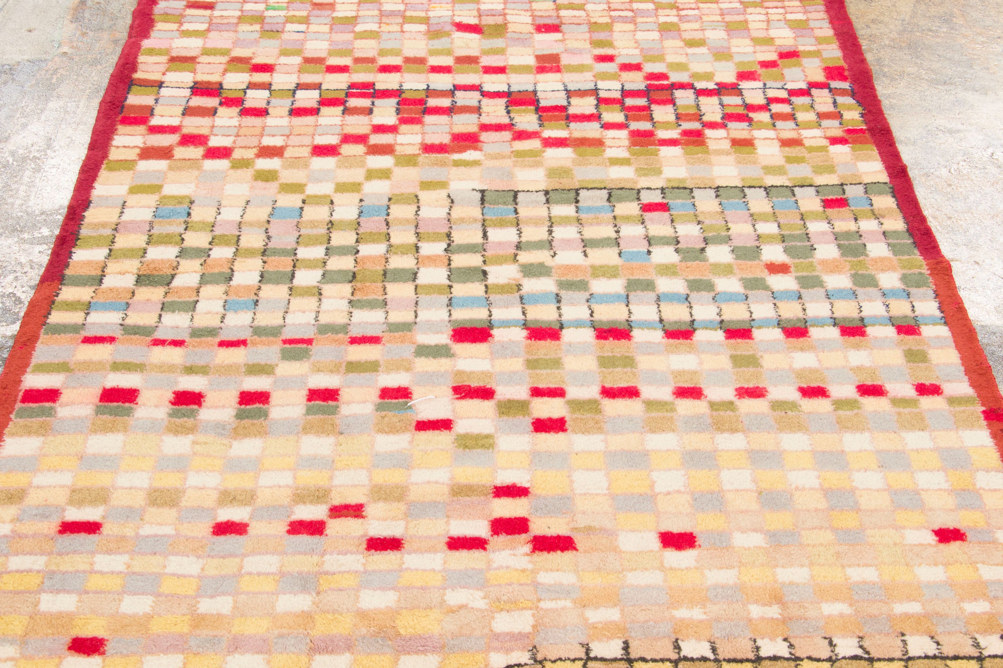 Vintage Geometric Runner