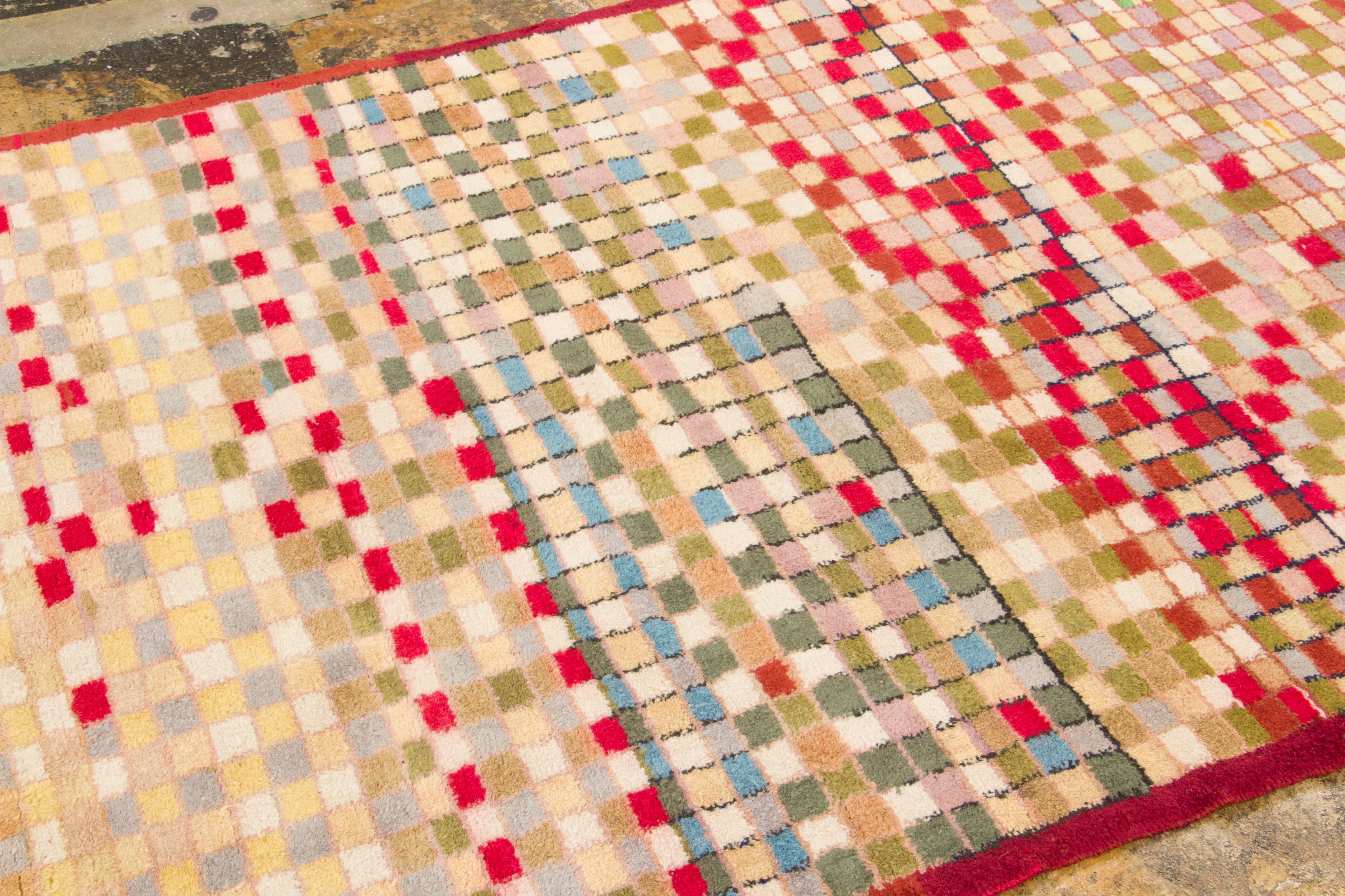 Vintage Geometric Runner