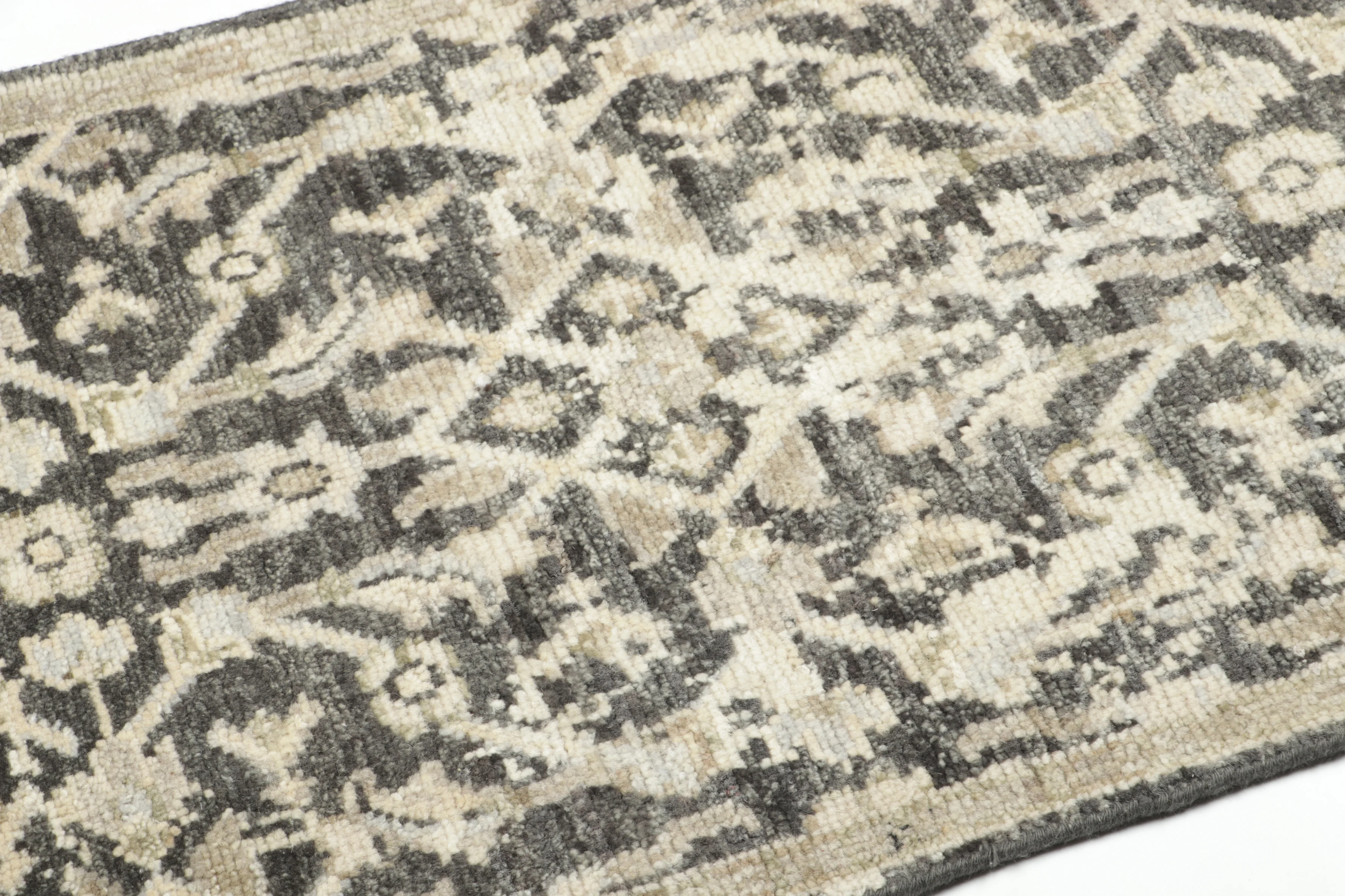 Modern Classics Geometric Gift-Sized Rug