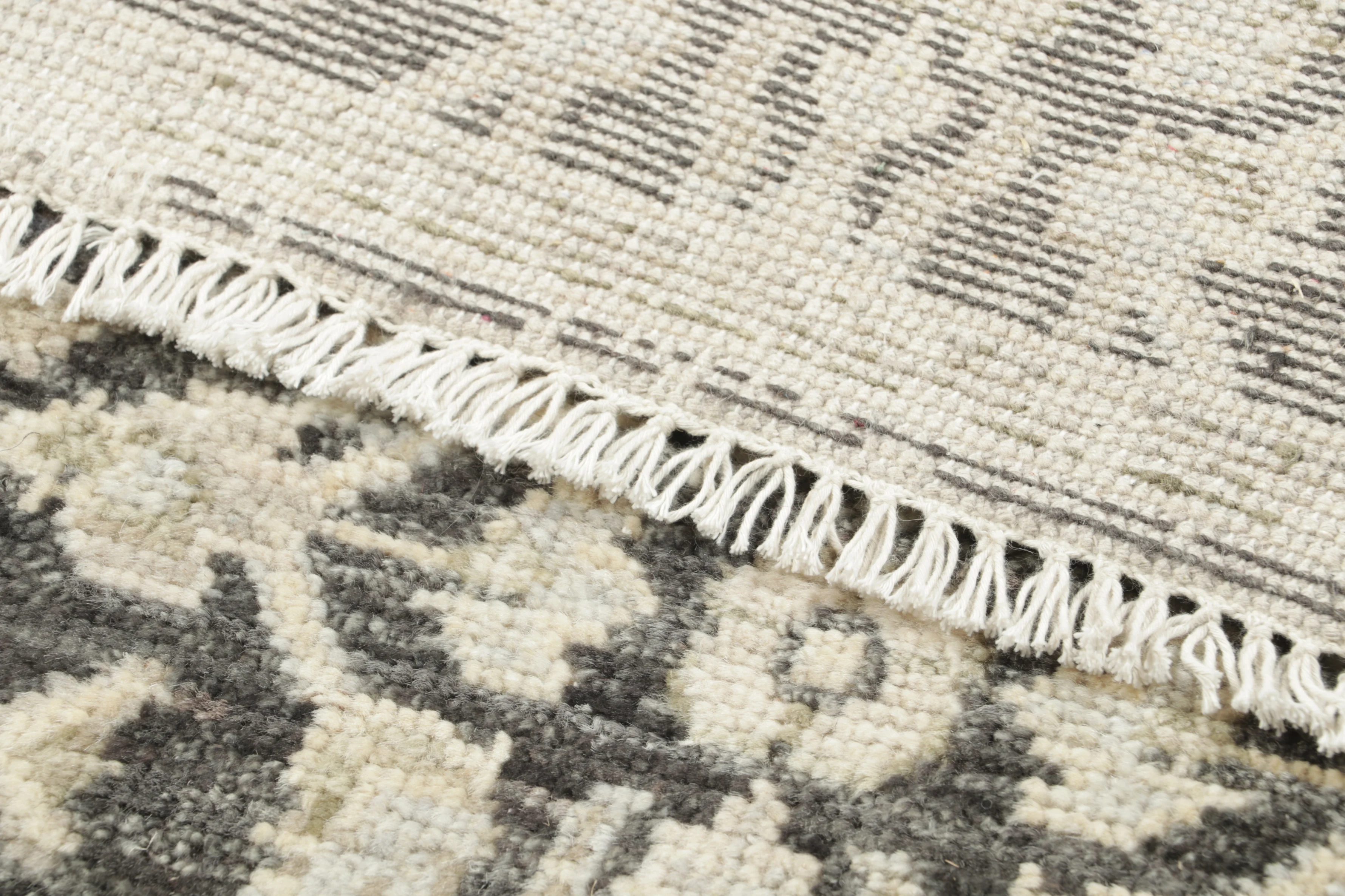 Modern Classics Geometric Gift-Sized Rug