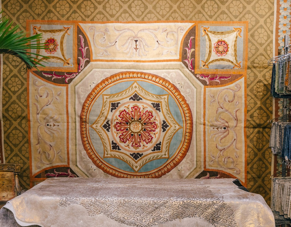 Rug & Kilim's Aubusson Rugs >>