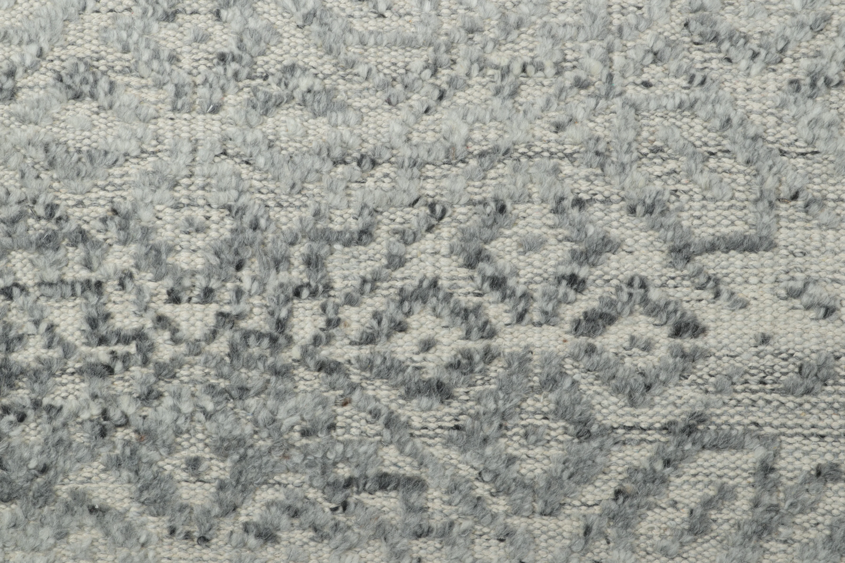 Contemporary Geometric Gift-Sized Rug