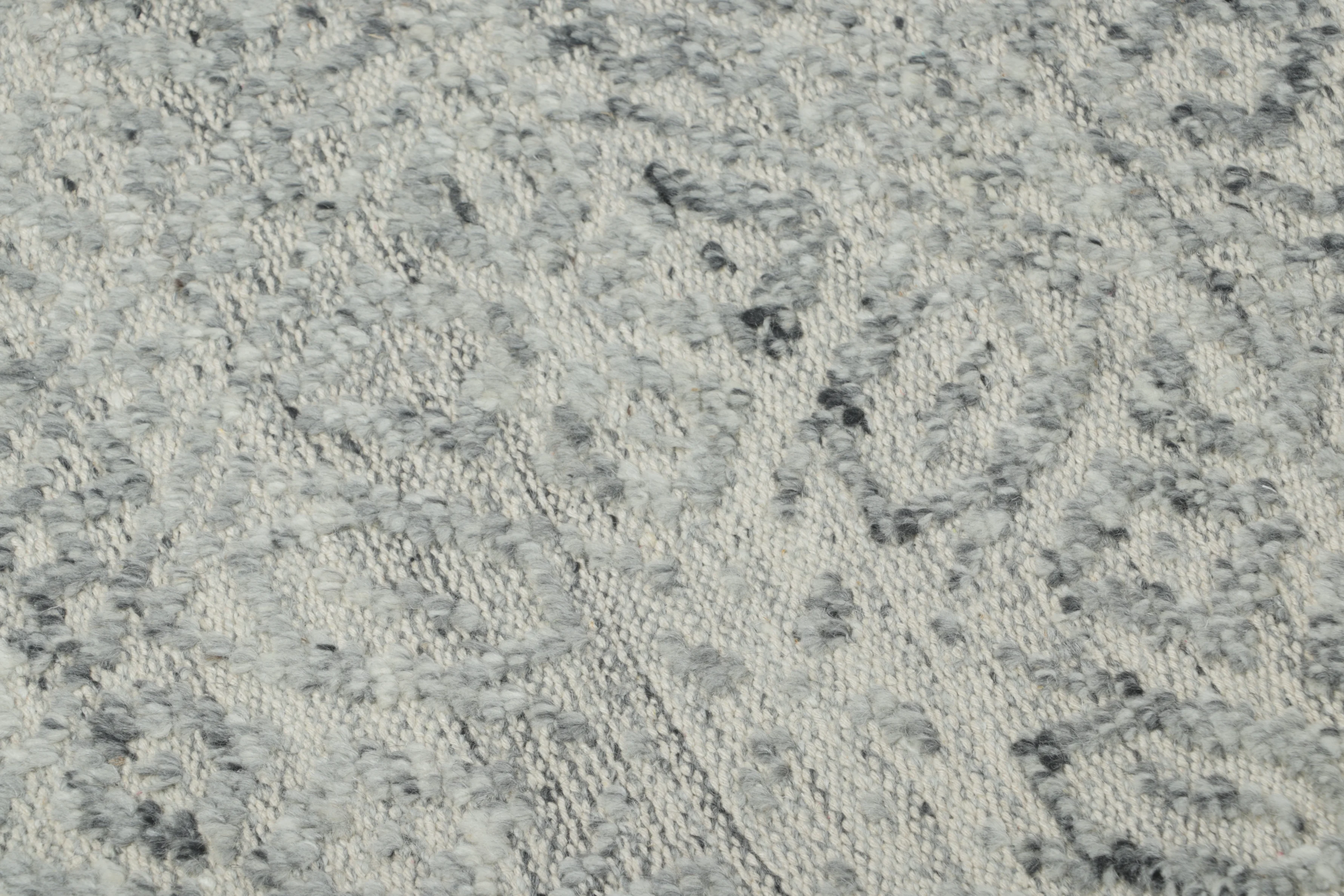 Contemporary Geometric Gift-Sized Rug