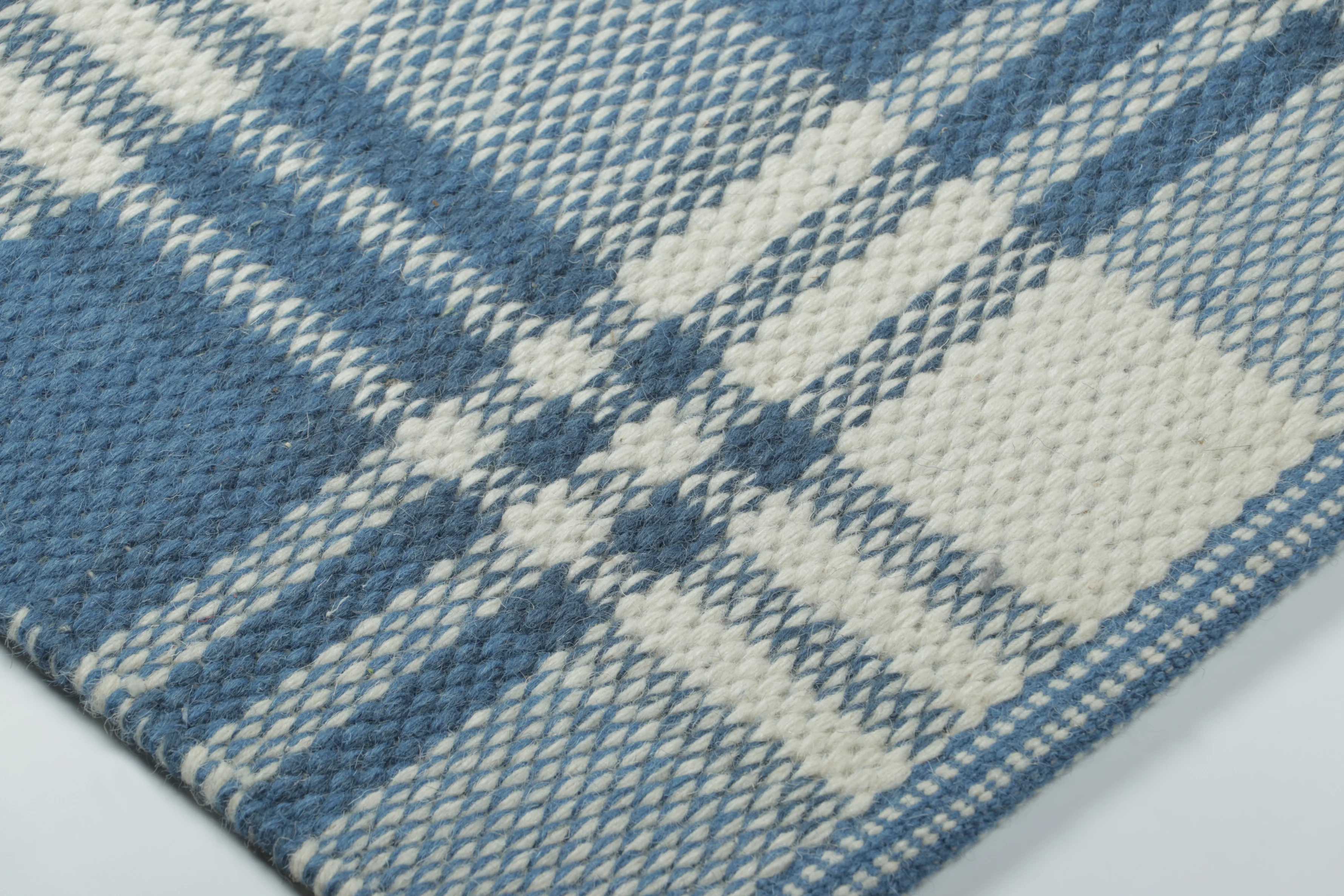 Contemporary Gift-Sized Flatweave