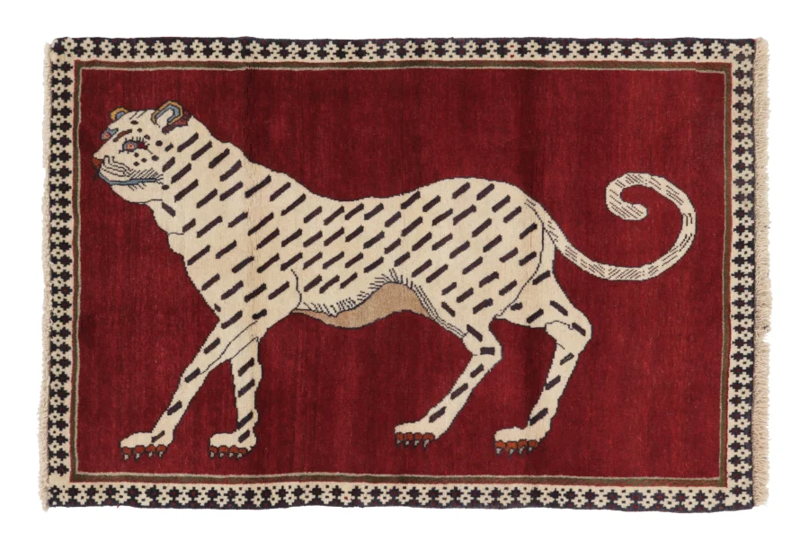 Vintage Gabbeh Rug with Leopard Pictorial Design in Red & Beige - Rug & Kilim