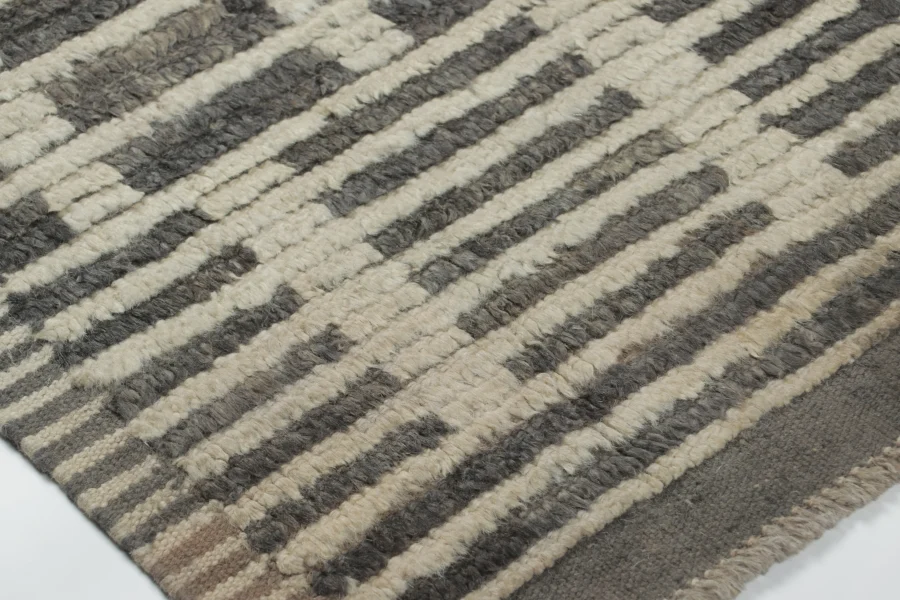 Contemporary Geometric Gift-Sized Rug