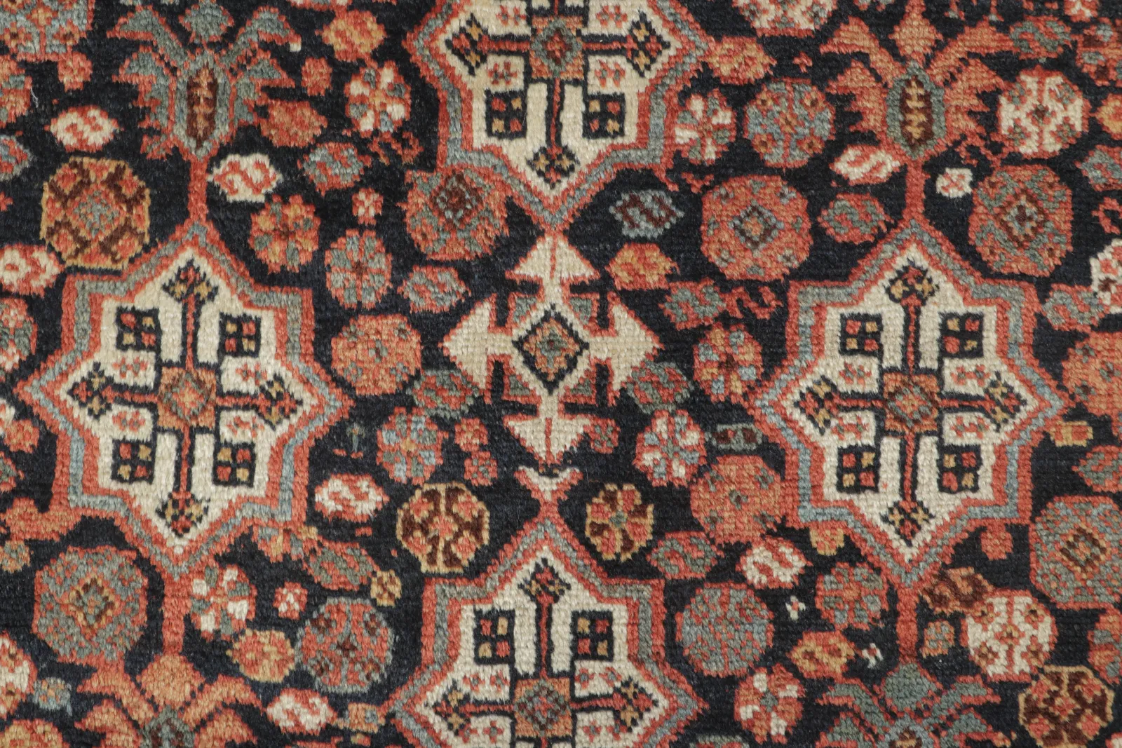 Antique Farahan Gift-Sized Square Rug