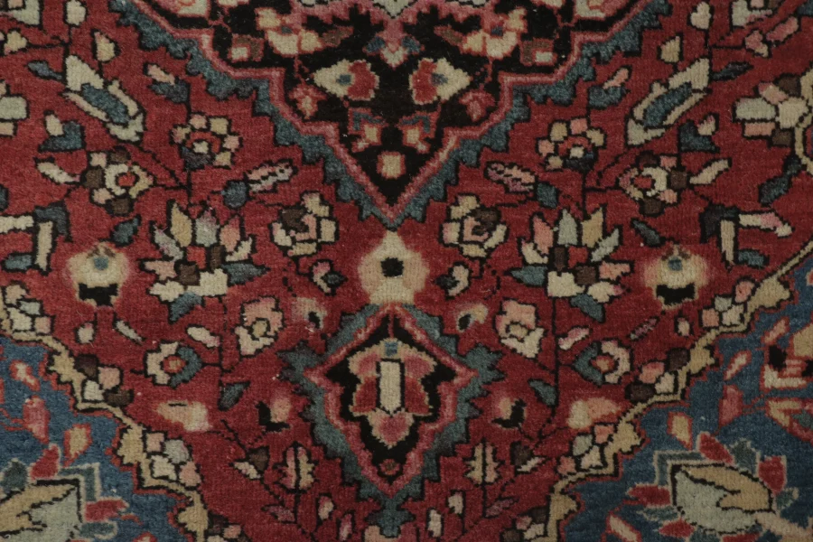 Antique Gift-Sized Farahan Rug