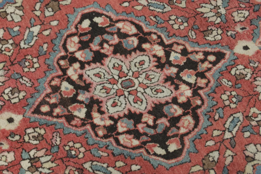 Antique Gift-Sized Farahan Rug