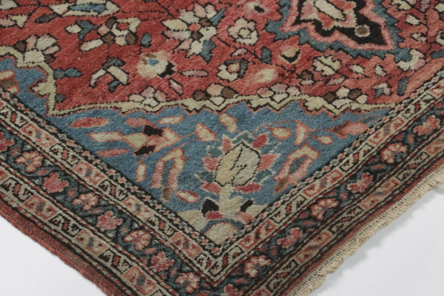 Antique Gift-Sized Farahan Rug